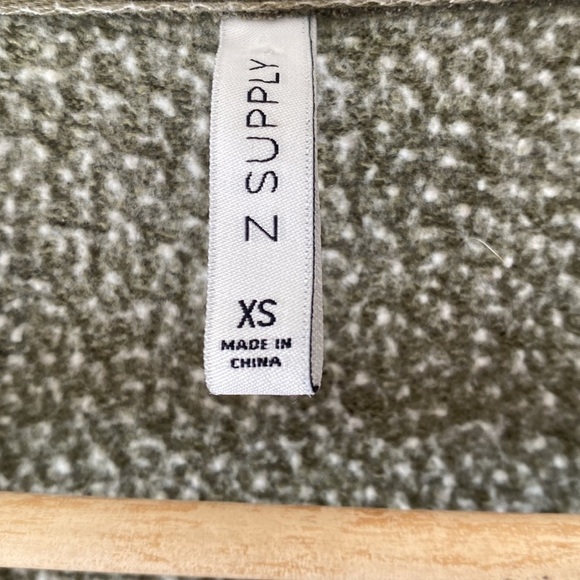 Z Supply Camo Cropped Crewneck Sweatshirt - Picture 5 of 6